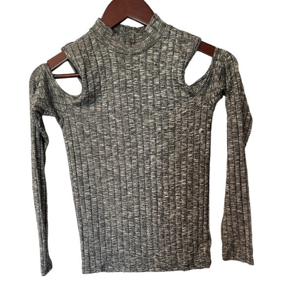 American Eagle Cold Shoulder Long Sleeve Top Size Medium - Picture 4 of 9